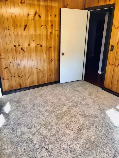 Bedroom - 235 Maple Ave, Licking, MO 65542 photo 2 of 4