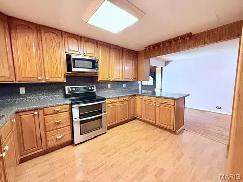 Kitchen - 235 Maple Ave, Licking, MO 65542 photo 1 of 2