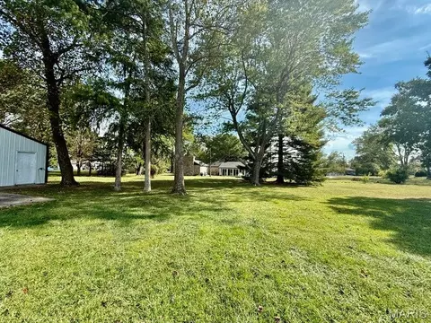 Exterior - 235 Maple Ave, Licking, MO 65542 photo 6 of 9