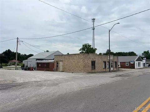 212 W 2nd St, Montgomery City, MO 63361