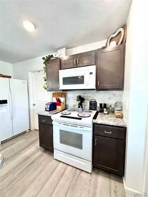 250 N Hawkins Ave, Hannibal, MO 63401