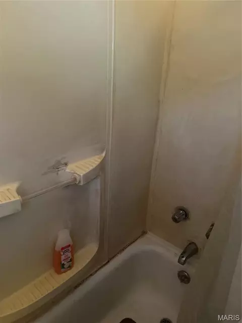 Bath - 1228 Arrowhead Dr, Olivette, MO 63132 photo 2 of 2