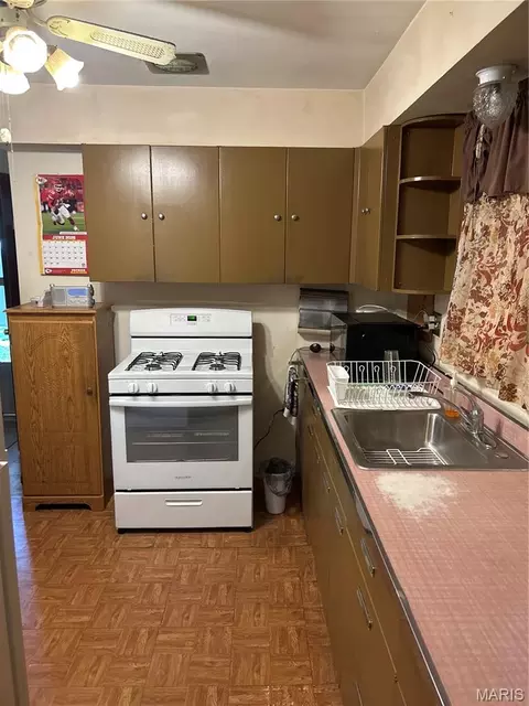 Kitchen - 1228 Arrowhead Dr, Olivette, MO 63132 photo 2 of 2