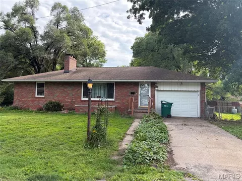 813 Otto St, Cahokia, IL 62206