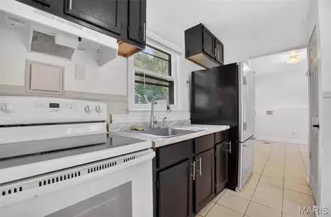 Kitchen - 346 Mueller Ave, Ferguson, MO 63135 photo 2 of 2