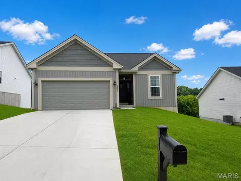 2324 Matthias Close, Washington, MO 63090