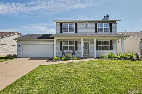 94 Four Winds Dr, Saint Peters, MO 63376