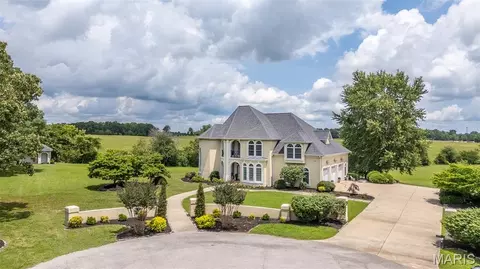 6828 Morningside Dr, Poplar Bluff, MO 63901