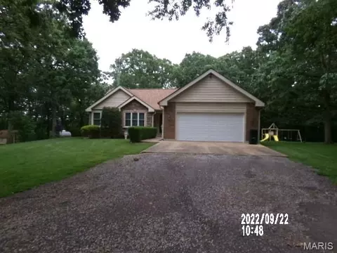 56 W Nottingham Cir, Sullivan, MO 63080