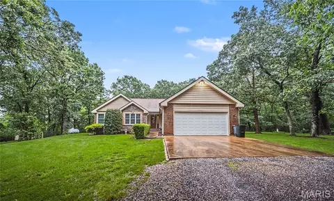 56 W Nottingham Cir, Sullivan, MO 63080