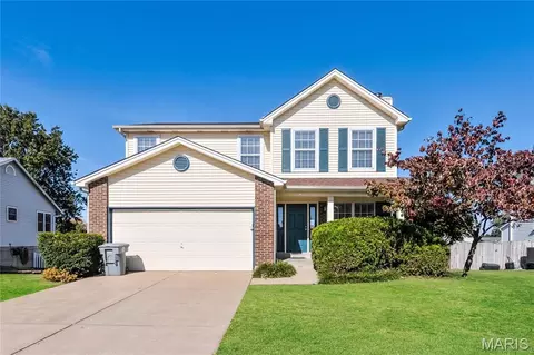 561 Prentice Dr, Saint Peters, MO 63376