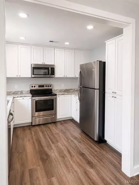 828 Dorothy Dr, Jackson, MO 63755 photo 2