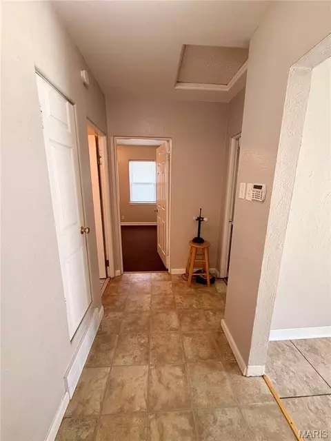 Entry Way - 9010 Trefore Ave, Berkeley, MO 63134 photo 1 of 2