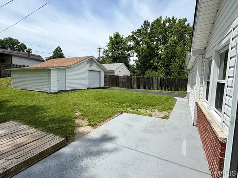 Exterior - 9010 Trefore Ave, Berkeley, MO 63134 photo 9 of 9