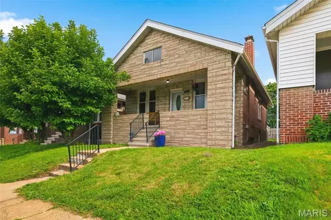 5933 Arsenal St, Saint Louis, MO 63139