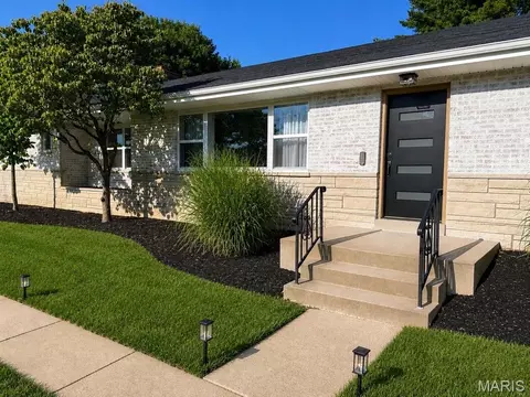 504 Wren Ave, Manchester, MO 63021