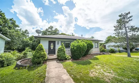 163 Lakeview Dr, Camdenton, MO 65020