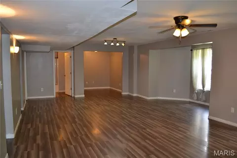 Living - 144 Ridgeview Dr, Saint Robert, MO 65584 photo 6 of 8