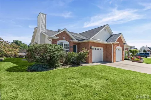 1516 English Pne, O'fallon, IL 62269