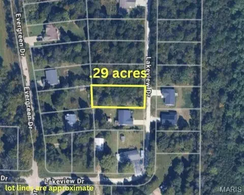 360 Lakeview Dr, Catawissa, MO 63015