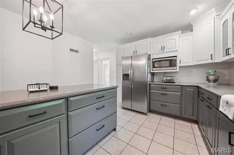 Kitchen - 23 Lincord Dr, Sappington, MO 63128 photo 3 of 4