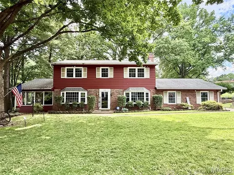 522 Chartier Dr, Saint Louis, MO 63135