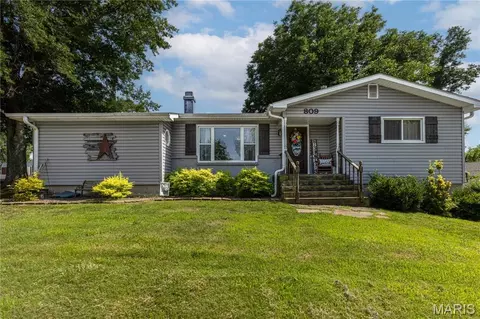 809 Boucher St, Dexter, MO 63841