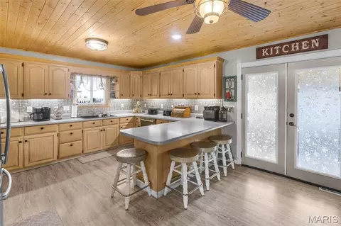 Kitchen - 809 Boucher St, Dexter, MO 63841 photo 1 of 3