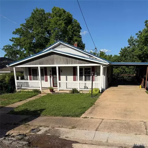 217 Donnelly St, De Soto, MO 63020