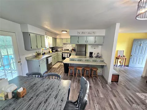 Kitchen - 4441 State Highway 142, Doniphan, MO 63935 photo 1 of 2