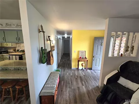 Entry Way - 4441 State Highway 142, Doniphan, MO 63935 photo 2 of 3