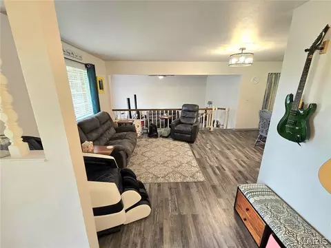 Living - 4441 State Highway 142, Doniphan, MO 63935 photo 2 of 2
