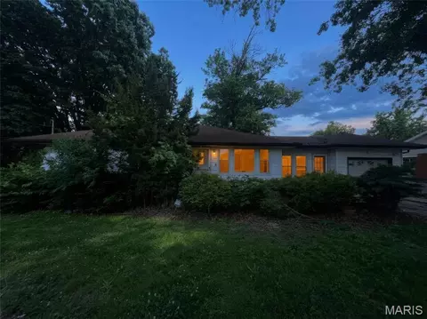 11424 Larimore Rd, Saint Louis, MO 63138