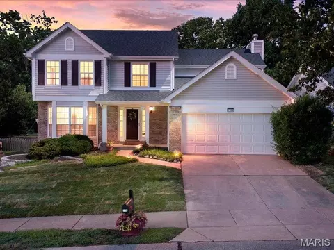 1104 Big Bend Station Dr, Manchester, MO 63088
