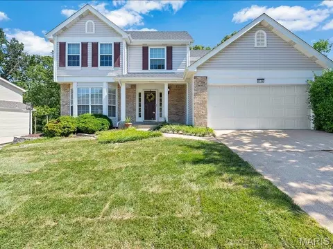 1104 Big Bend Station Dr, Manchester, MO 63088