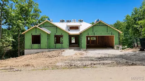 282 Constitution Ave, De Soto, MO 63020