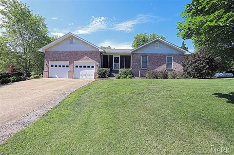 143 Terrace Garden Ln, Farmington, MO 63640
