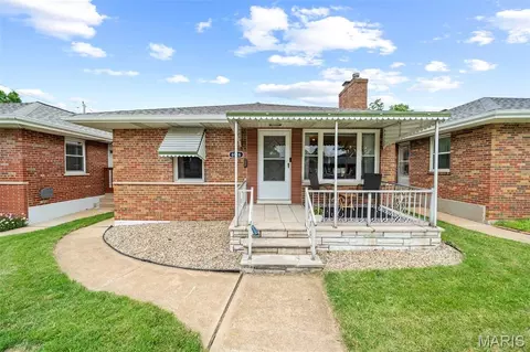 6916 Hampton Ave, Saint Louis, MO 63109