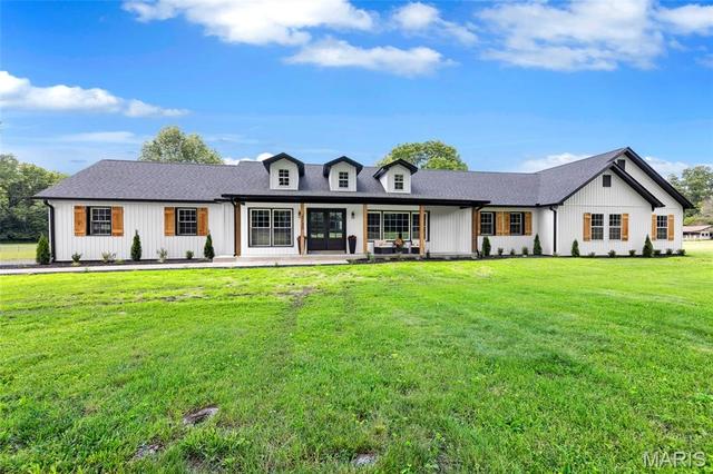4733 Fox Creek Rd, Wildwood, MO 63069