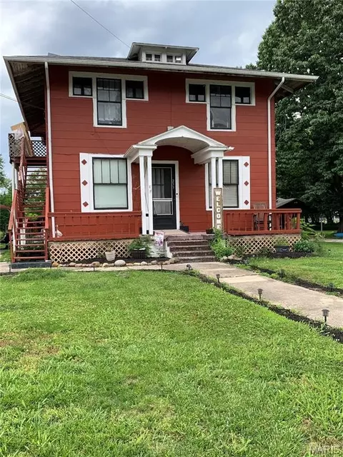 223 S Division St S, Du Quoin, IL 62832