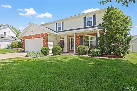 65 Julie Dr, Glen Carbon, IL 62034