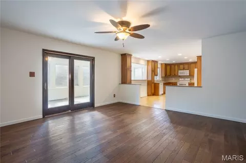 Living - 11042 Wylestone Ct, Sappington, MO 63126 photo 3 of 7