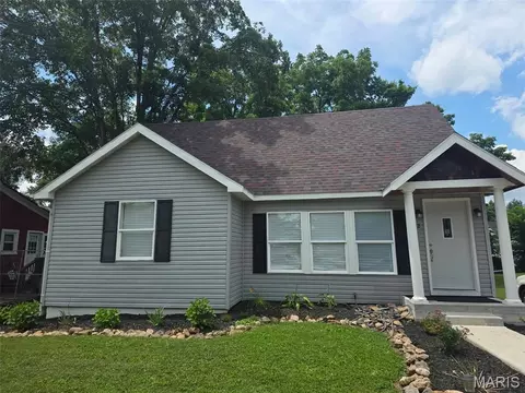 322 S Iron St, Ironton, MO 63650