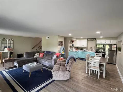 Living - 501 Arbor Ln, Saint Clair, MO 63077 photo 1 of 2