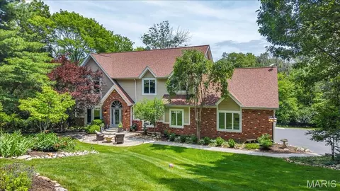 18148 Country Trails Ct, Wildwood, MO 63038