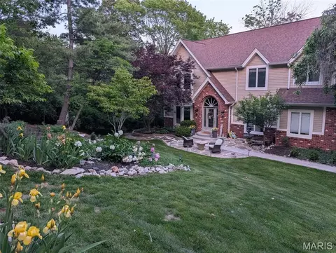18148 Country Trails Ct, Wildwood, MO 63038