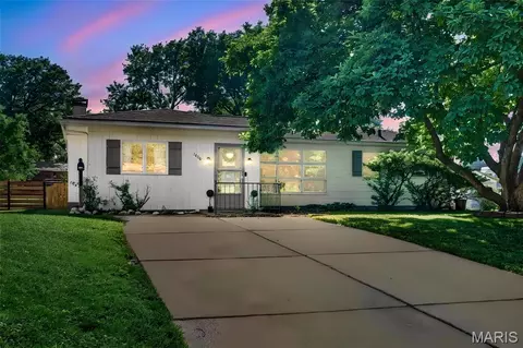 1480 Mundy Dr, Florissant, MO 63031