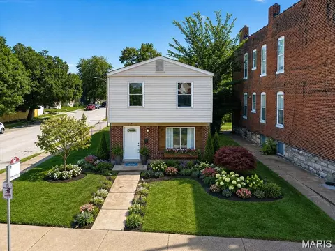 2700 Arsenal St, Saint Louis, MO 63118