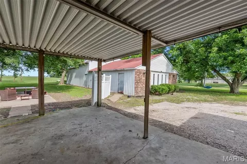 Exterior - 1404 County Highway 461, Steele, MO 63877 photo 7 of 11