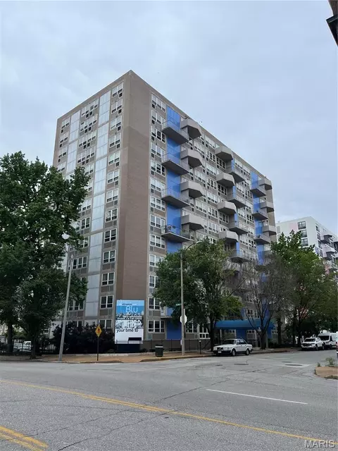 210 N 17th St #409, Saint Louis, MO 63103